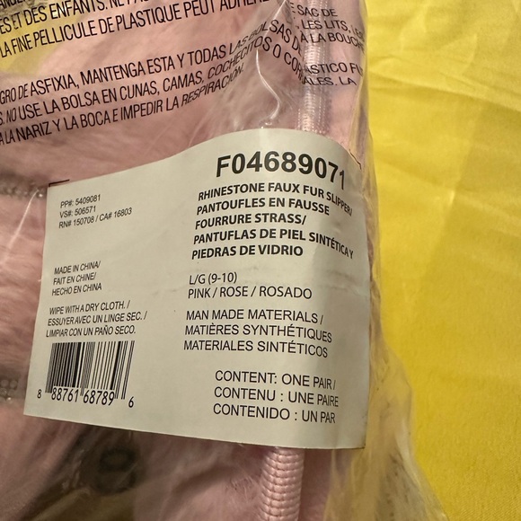 Avon Rhinestone Faux Fur Slippers -Size L (9-10) - Picture 3 of 9